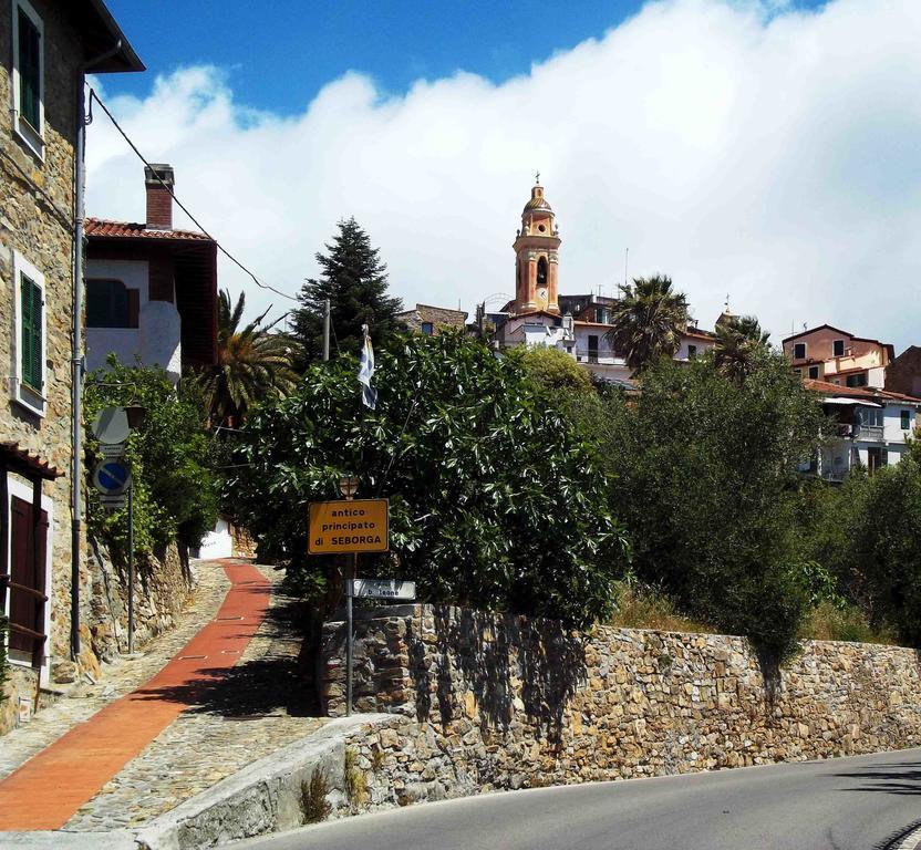 B&B L'Intrigante Seborga Exterior foto